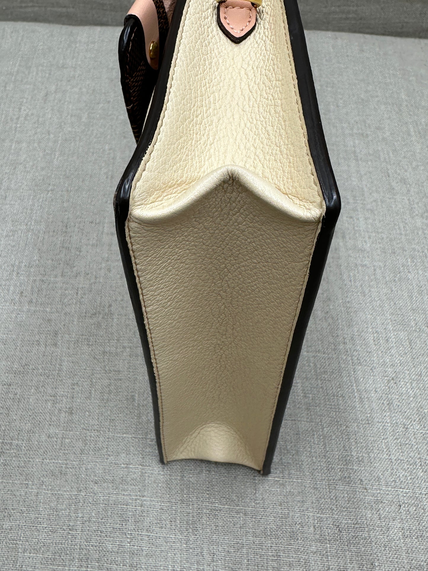 Louis Vuitton Vavin Chain wallet