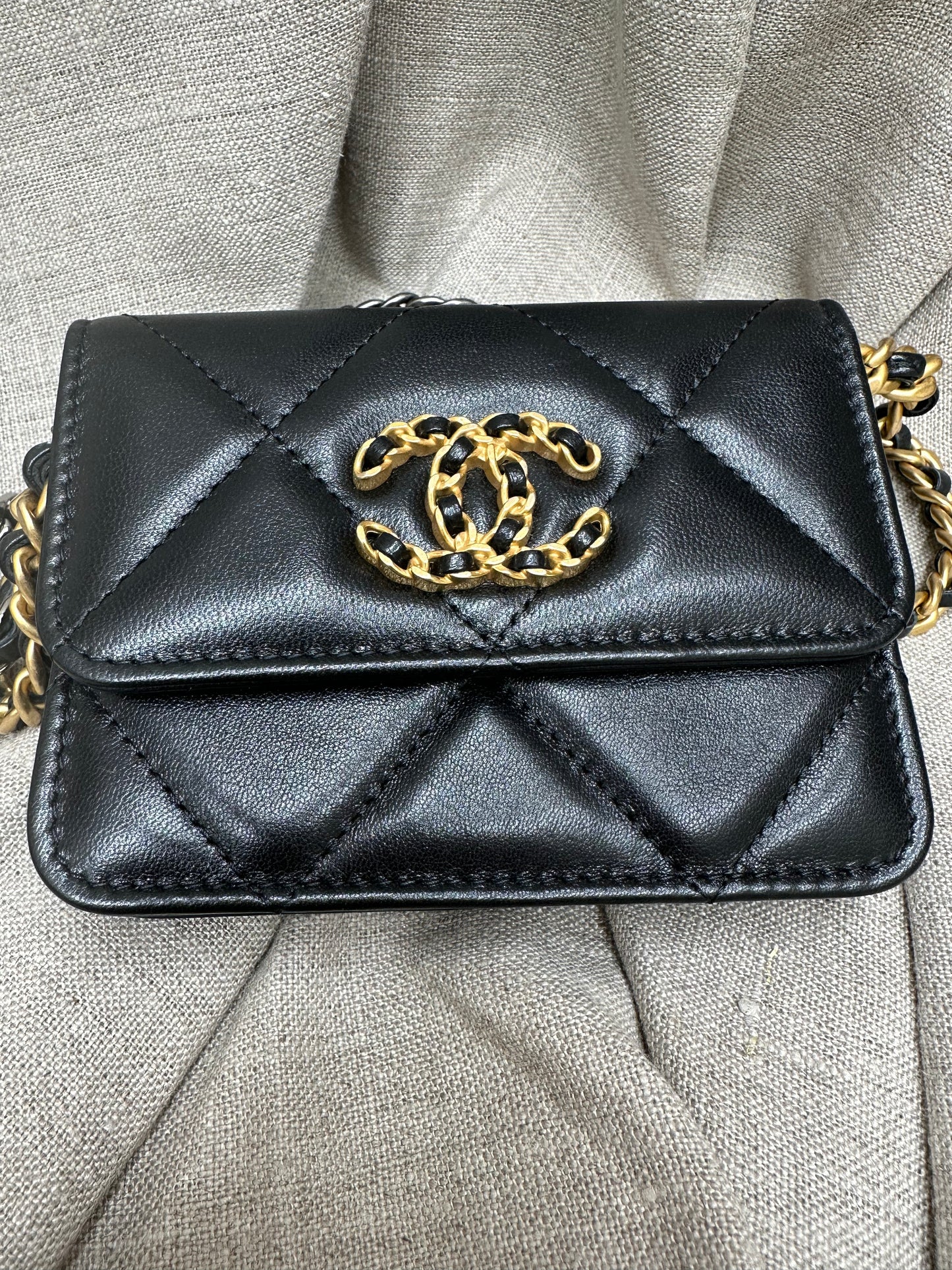 Chanel 19 Coin Flap crossbody