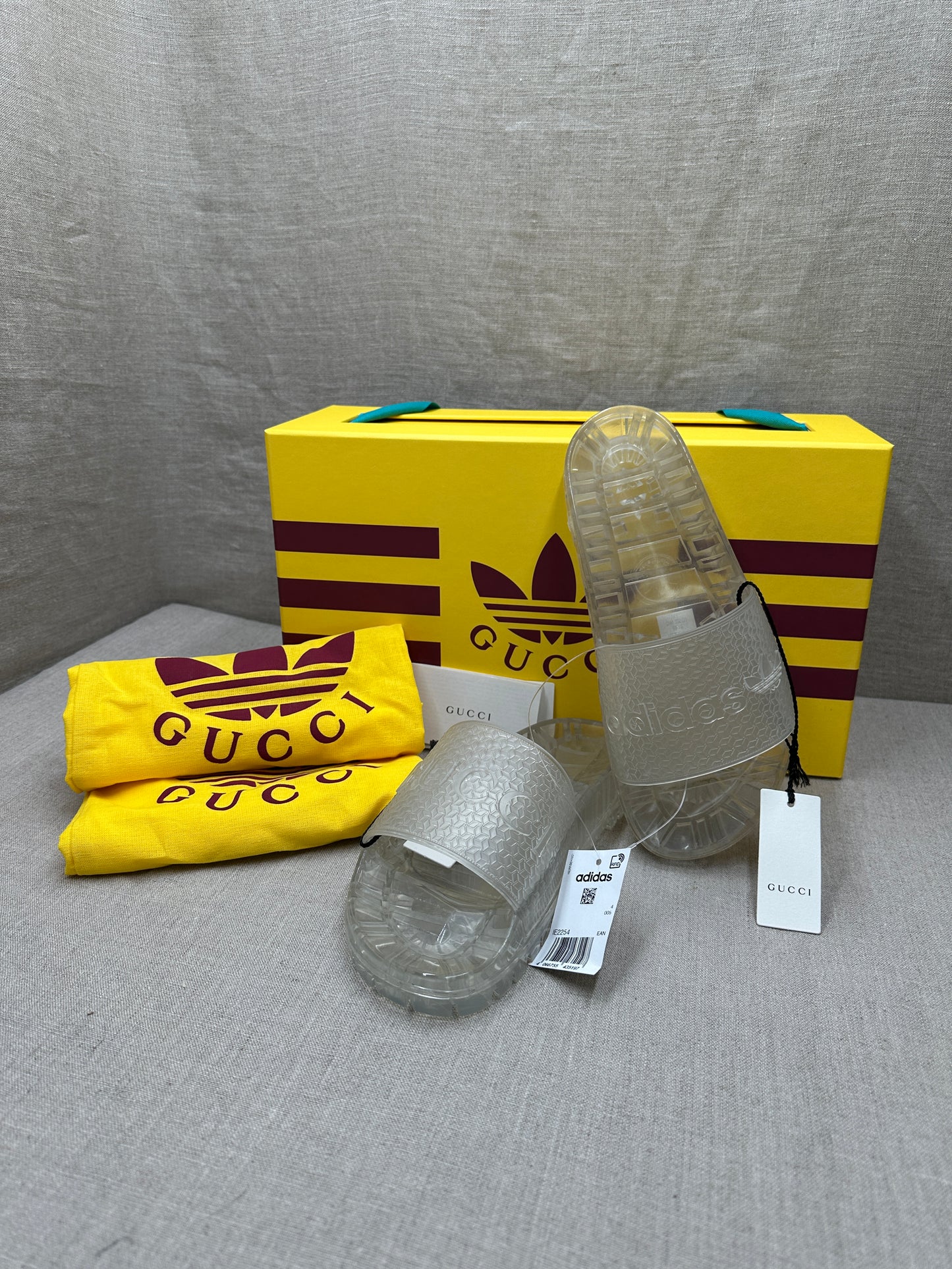 Gucci x Adidas badskor