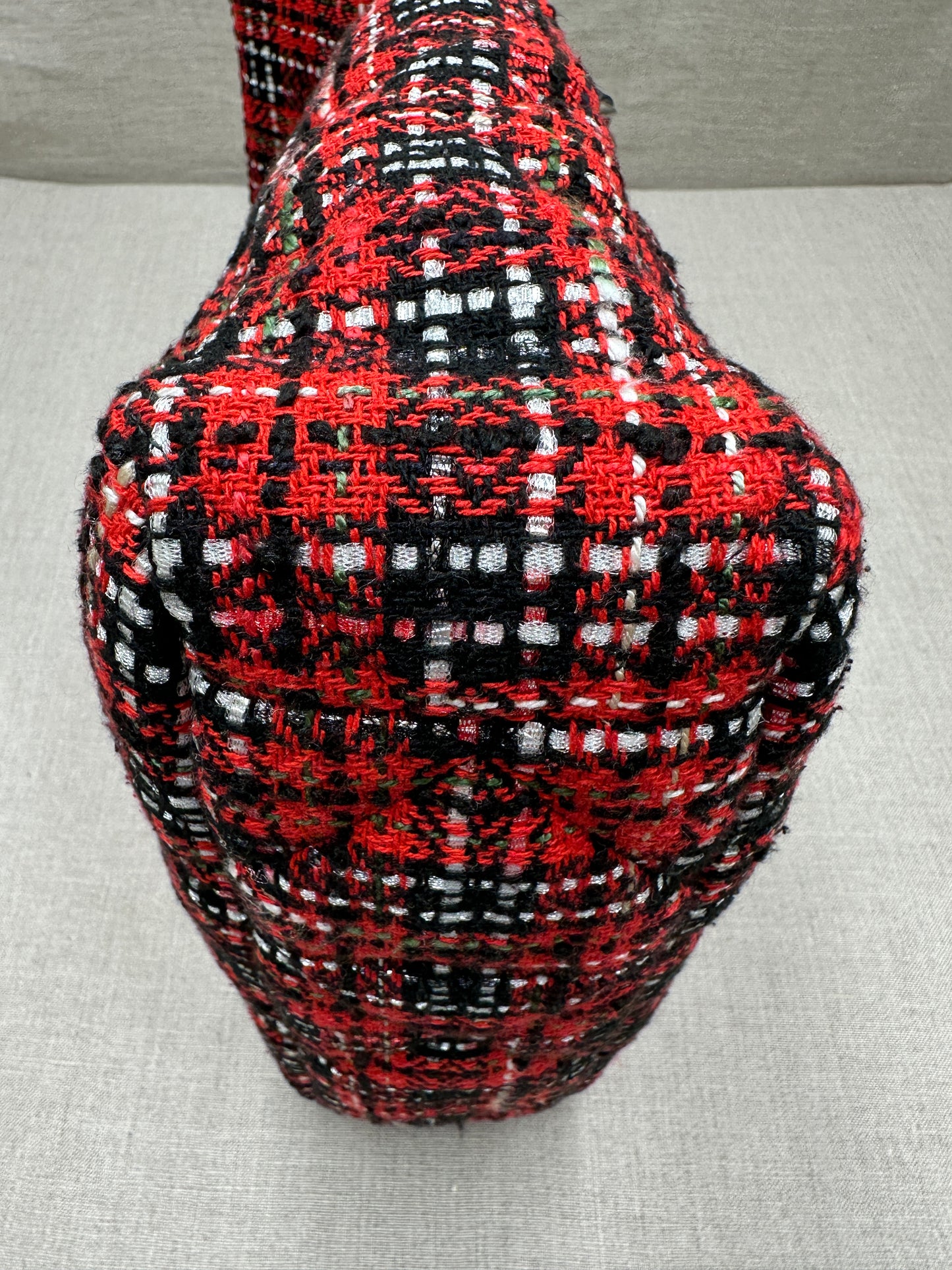 Chanel Maxi 19 tweed
