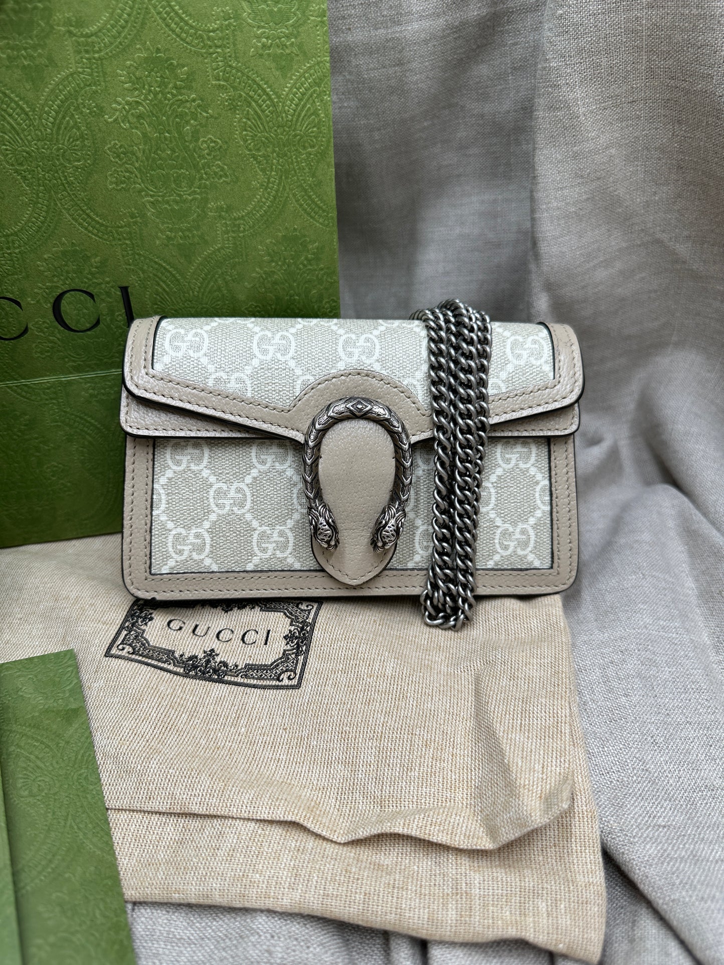 Gucci Dionysus GG super mini bag