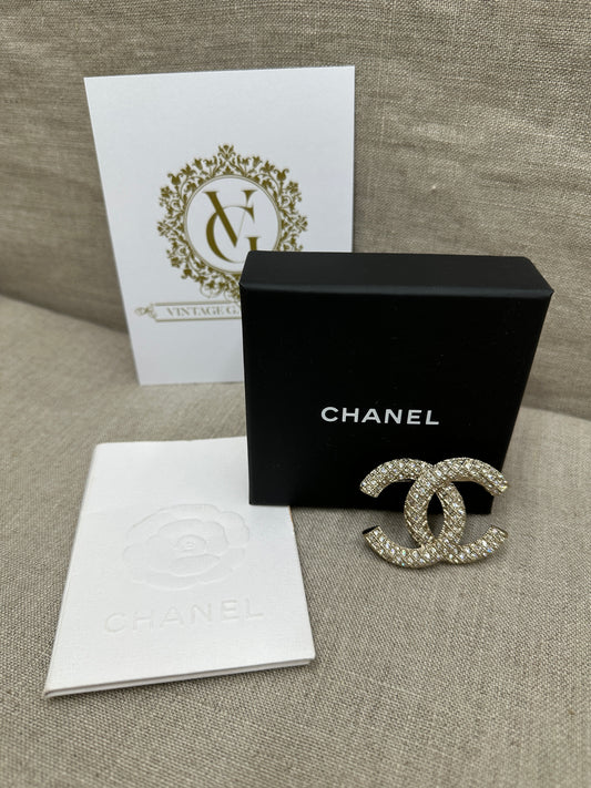 Chanel brosch