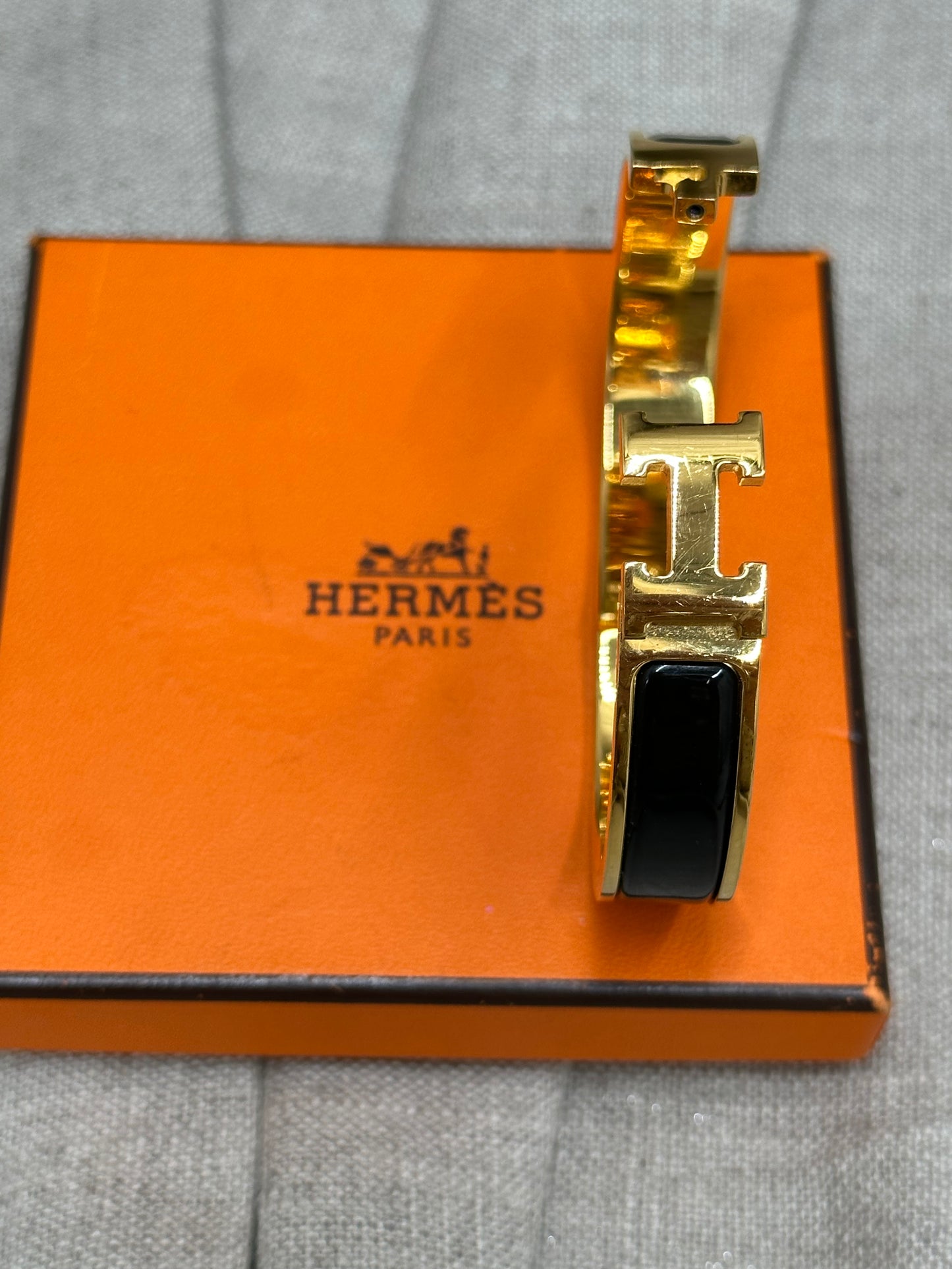 Hermès Clic H armband svart/guld