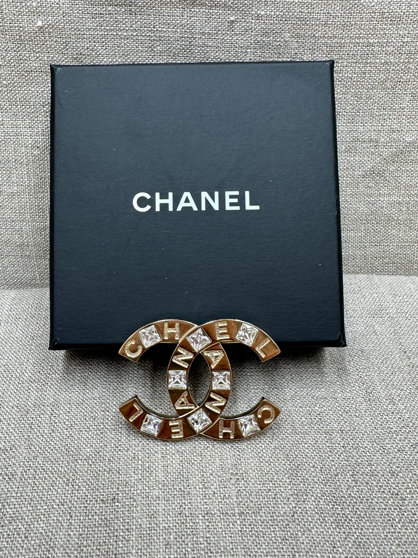 Chanel brosch Crystal