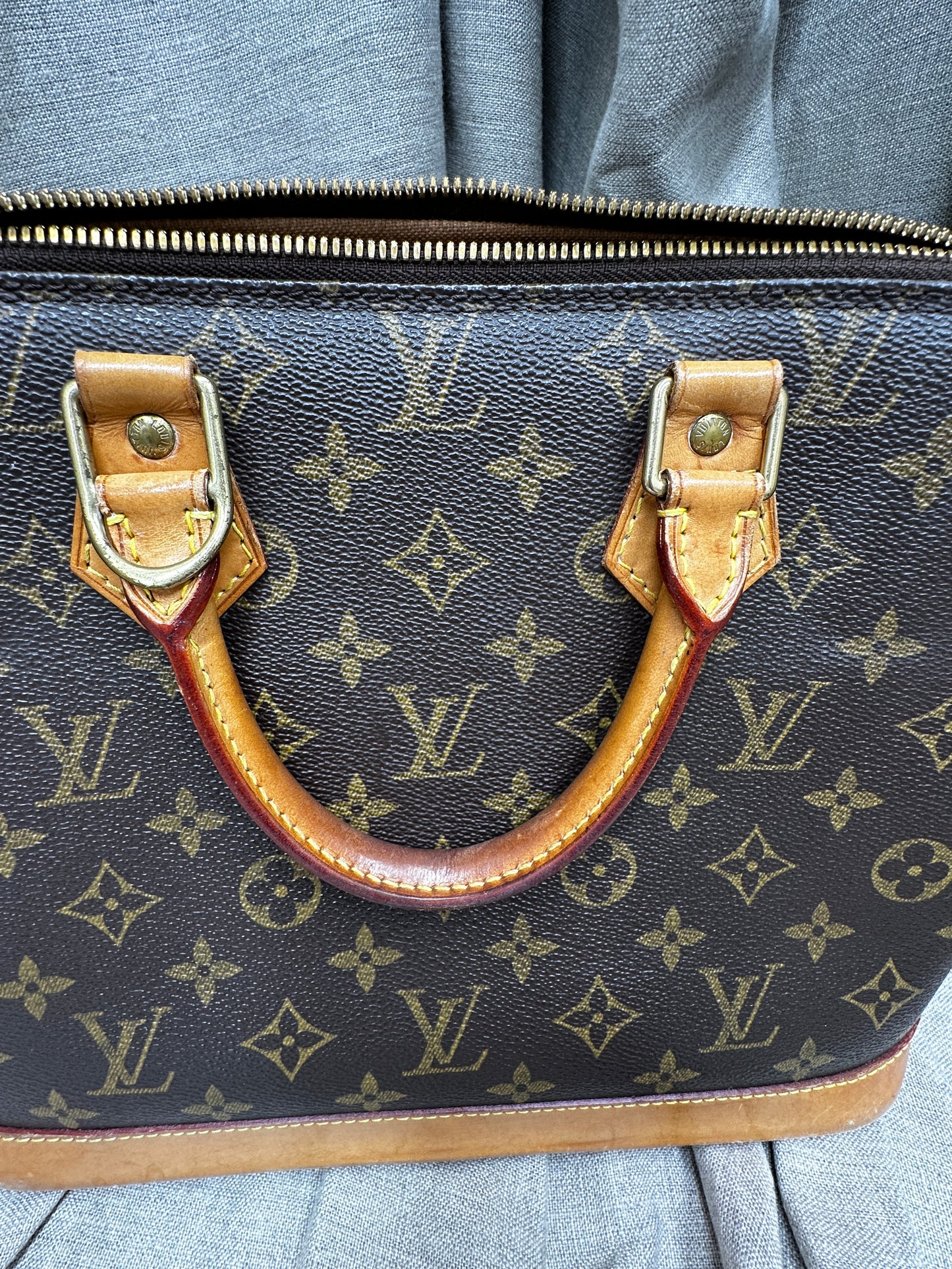 Louis Vuitton Alma MM