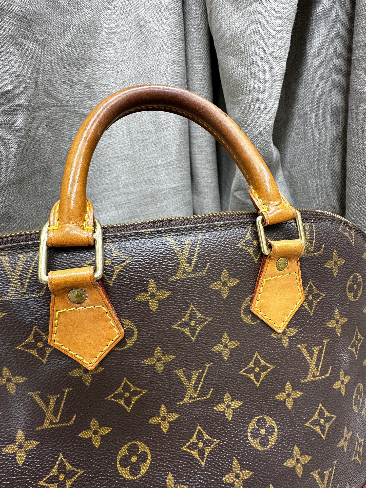 Louis Vuitton Alma MM