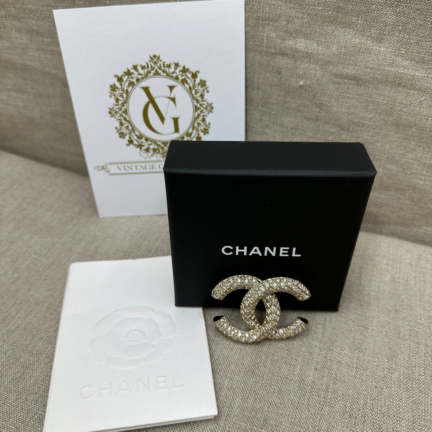 Chanel brosch