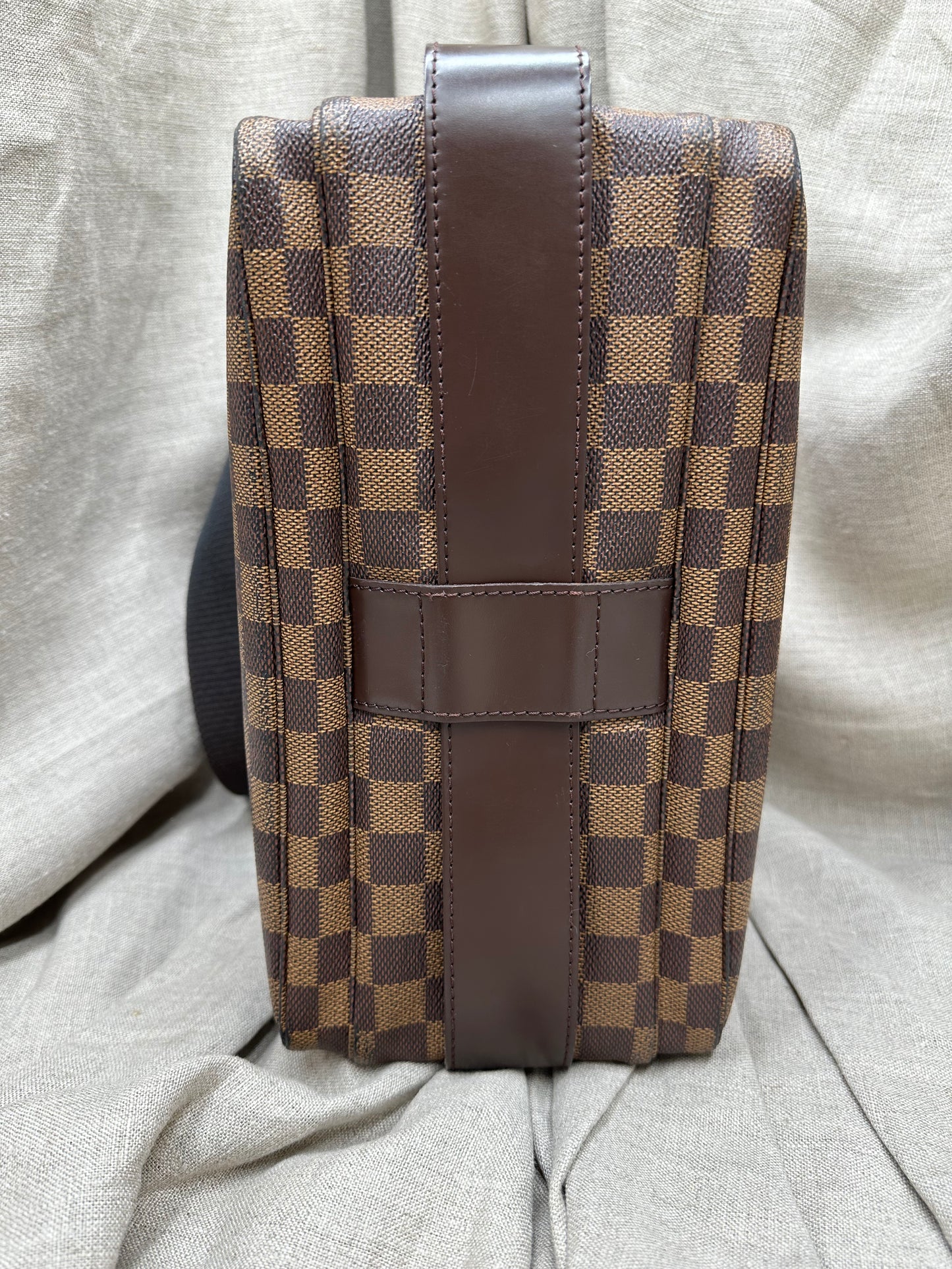 Louis Vuitton Naviglio - unisex