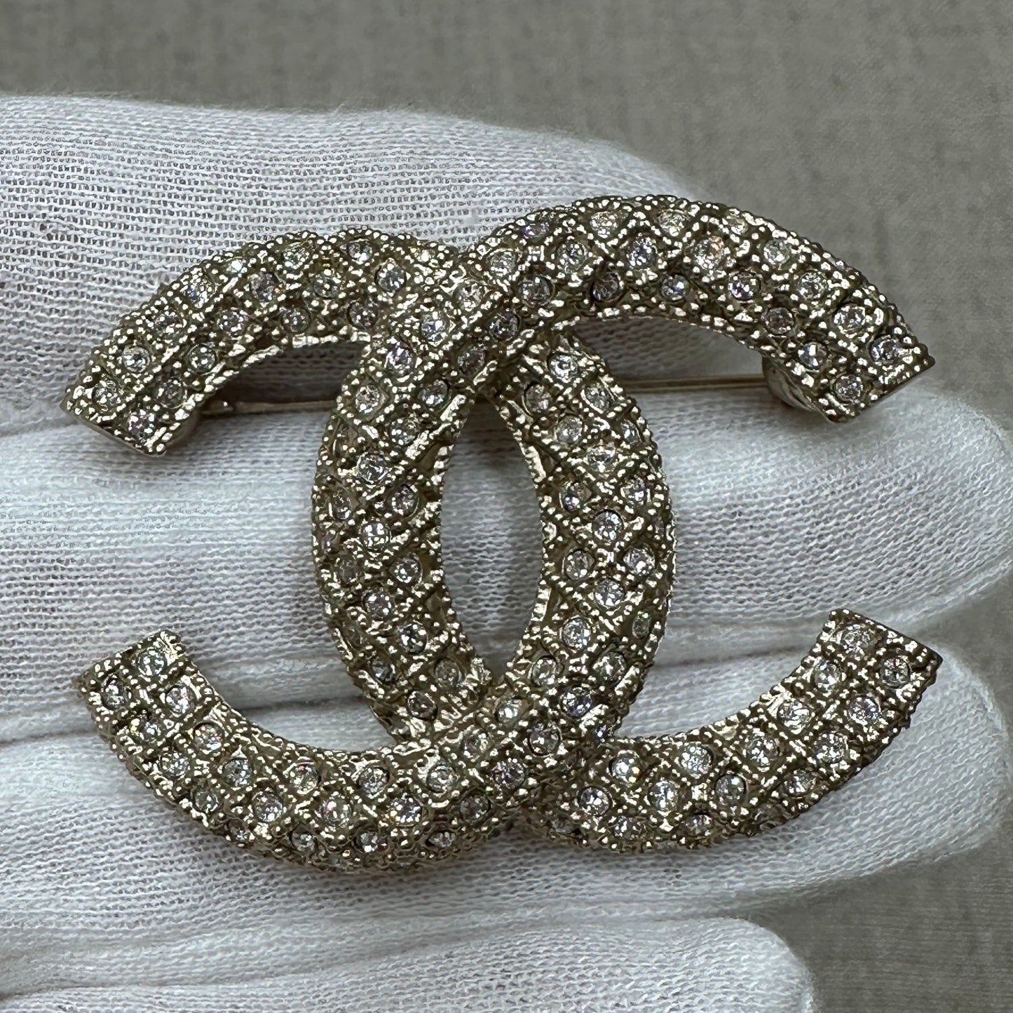 Chanel brosch