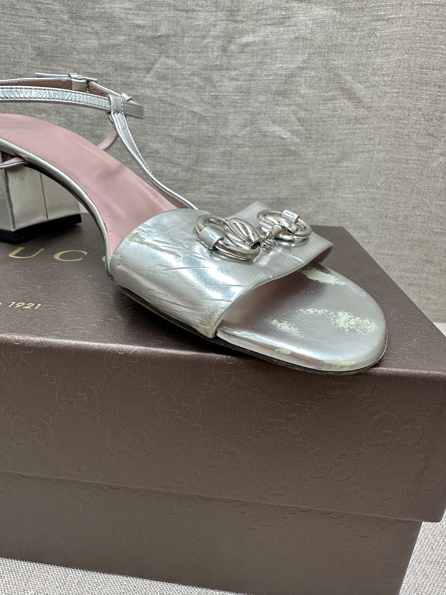 Gucci sandal silver