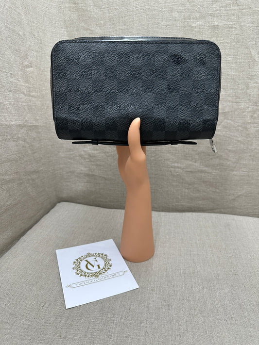 Louis Vuitton Zippy XL wallet