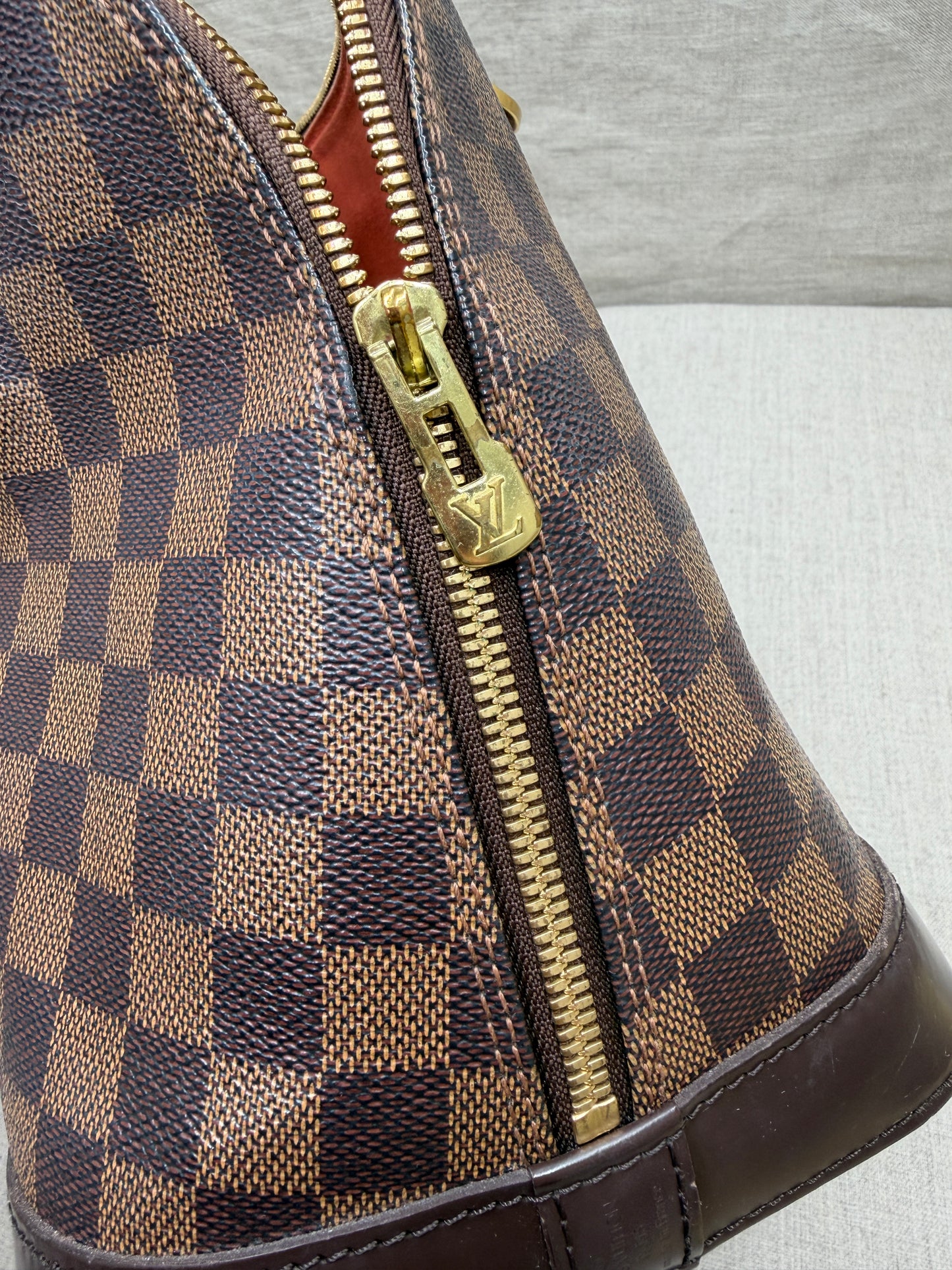 Louis Vuitton Alma Ebene PM