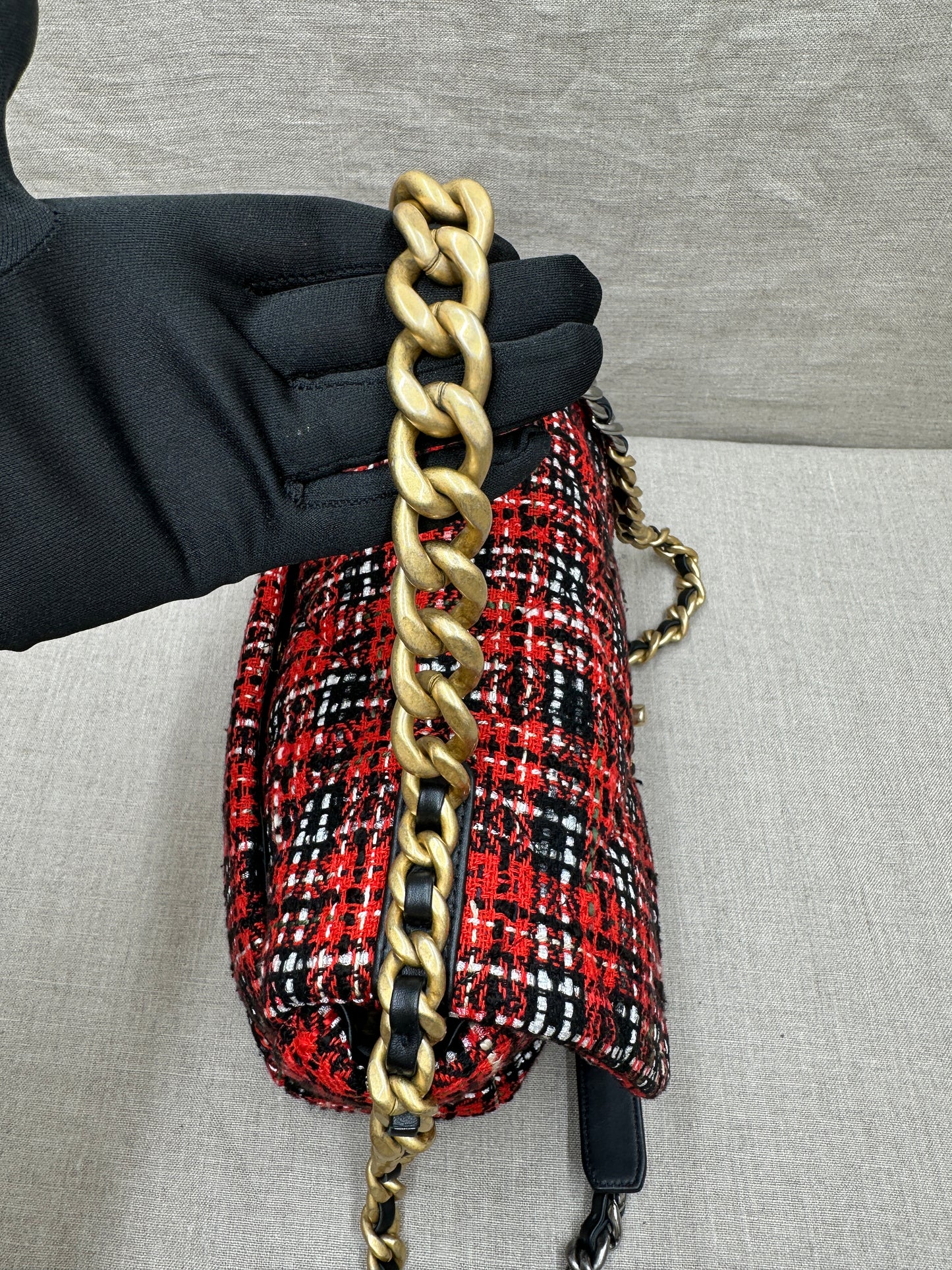 Chanel Maxi 19 tweed