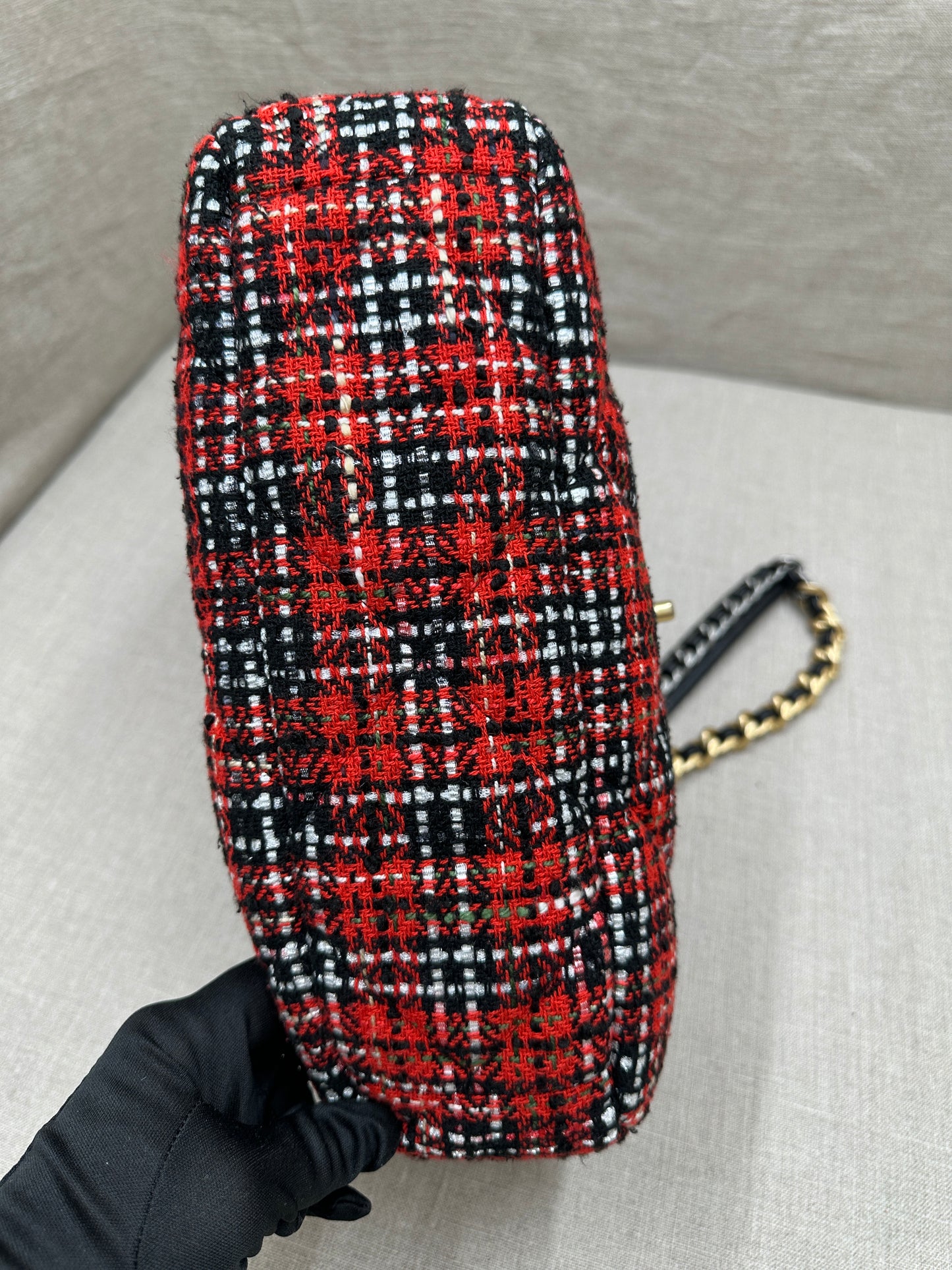 Chanel Maxi 19 tweed