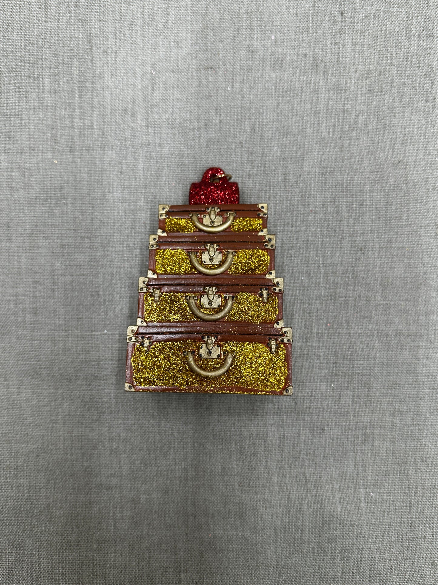 Louis Vuitton julgrans dekoration Koffertar